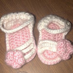 Infant knitted sandals